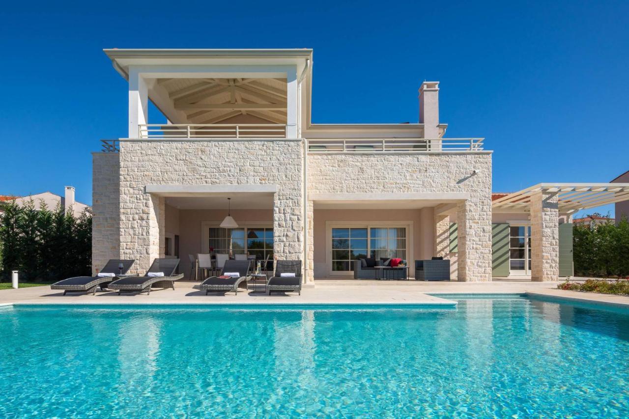 Villa Celeste By Ilc Brtonigla Exterior photo